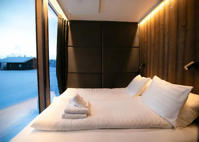 Sonka Mirror House With View *