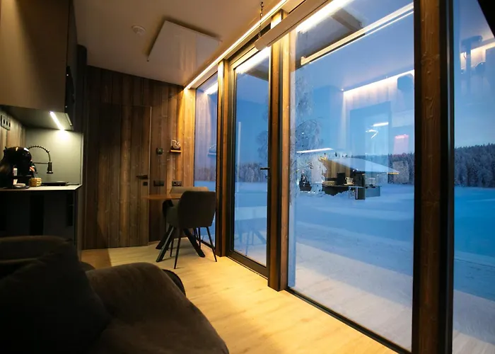 Sonka Mirror House With View Ferienhaus *